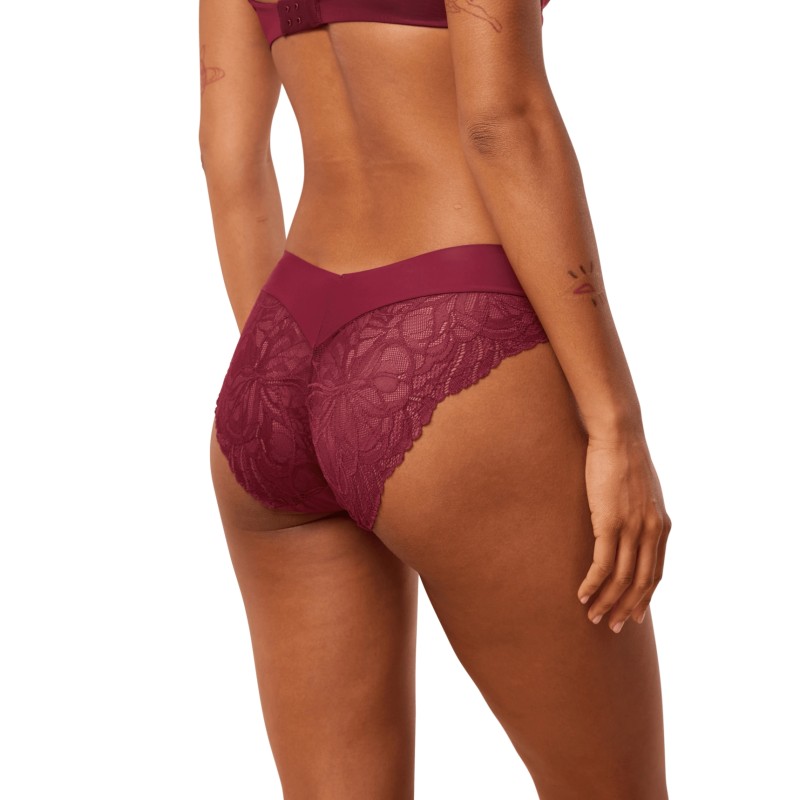 Slip bordeaux Body make up Triumph